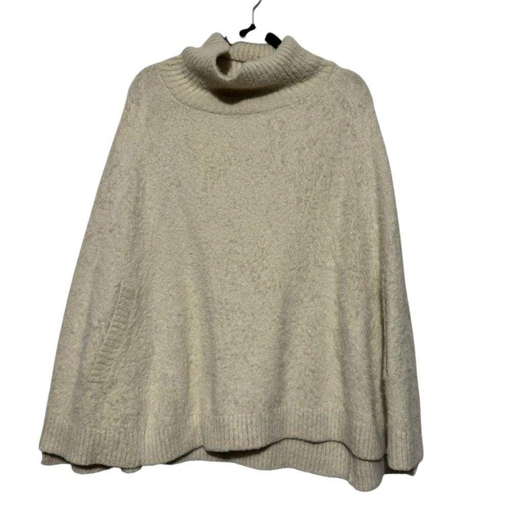 Mersea‎ Chalet Poncho Cream White Cowl Neck One Size Cozy Wrap Travel Classic